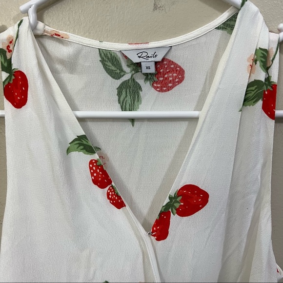 Rails Madison Wrap Dress Strawberry print - Picture 4 of 11